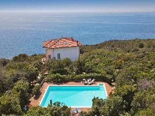 Sorriso Comfortable holiday residence Hotel in Tuscany