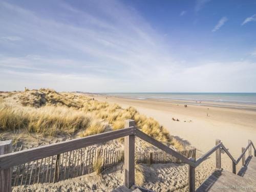 Apartment near Port with Scenic Views Hotel in Koksijde