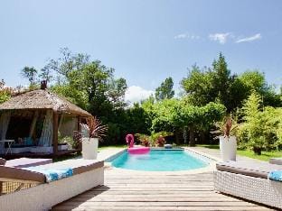 Tikki - Grimaud Hotel in Gassin