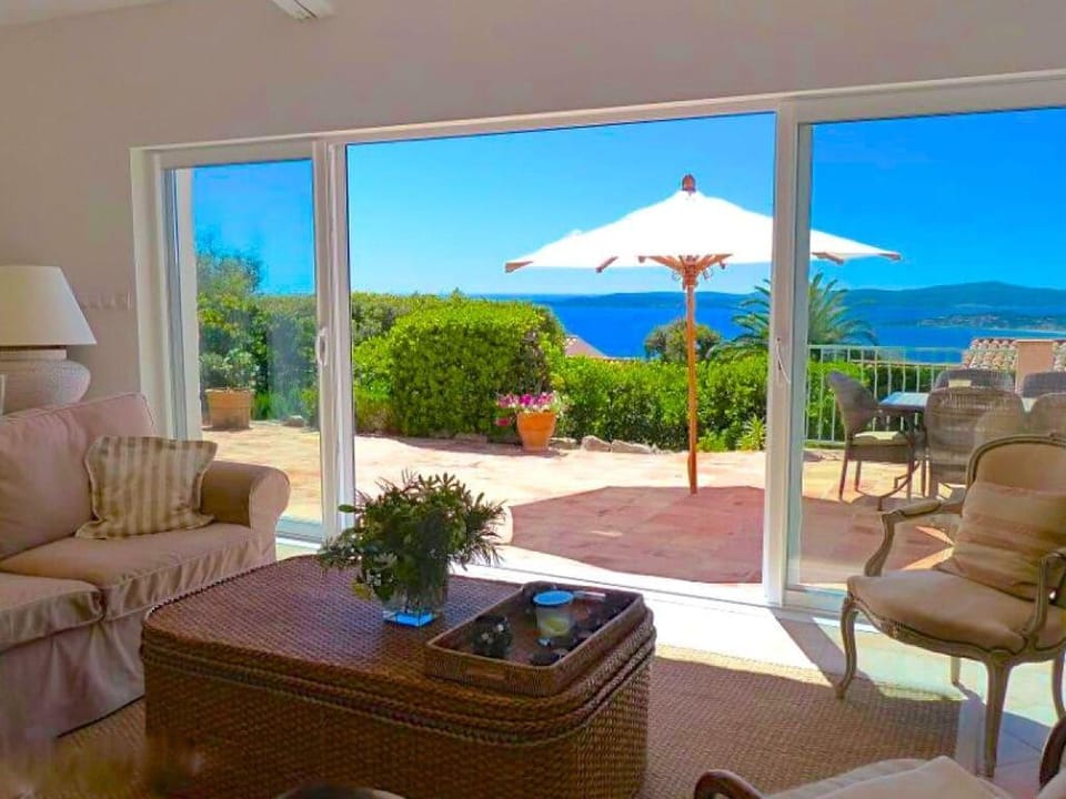 Villa Hill Top - Les Issambres Hotel in Roquebrune-sur-Argens