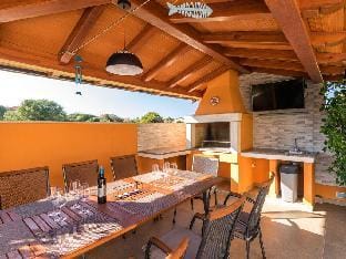 Villa Linden Tree Hotel in Pula