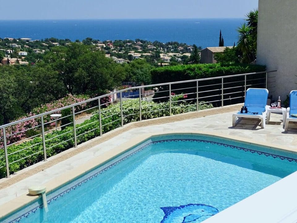 Belle Helene Comfortable holiday residence Hotel in Roquebrune-sur-Argens