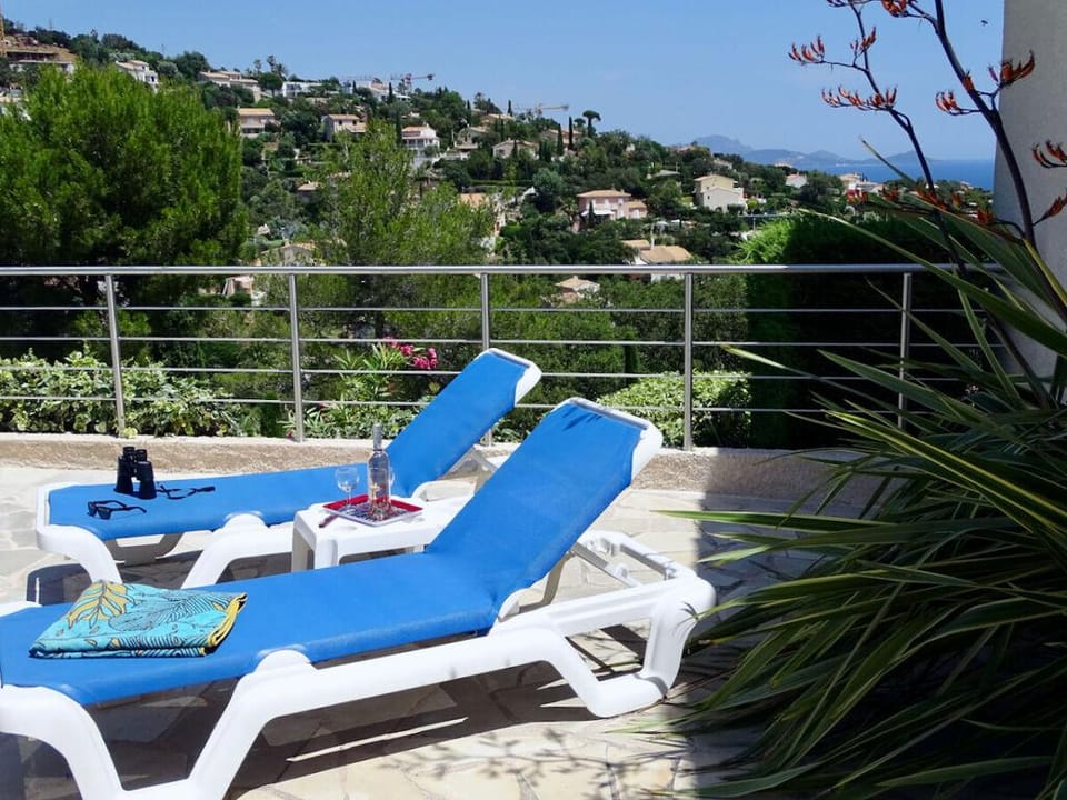 Belle Helene Comfortable holiday residence Hotel in Roquebrune-sur-Argens