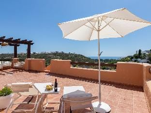 Penthouse with terrace and sea views Hotel in Costa del Sol