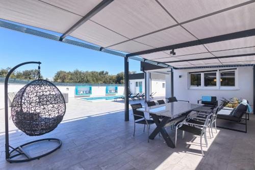 Vallelunga Comfortable holiday residence Hotel in Pula