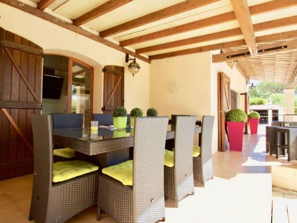 Cigales - Roquebrune-sur-Argens Hotel in Roquebrune-sur-Argens