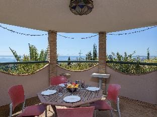 Villa Lina - Villa With Private Pool In Estepona Hotel in Costa del Sol