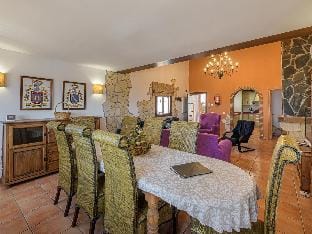 Villa Lina - Villa With Private Pool In Estepona Hotel in Costa del Sol