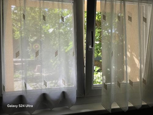 chambre privative au rez de jardin dans villa Hotel in Ortenau