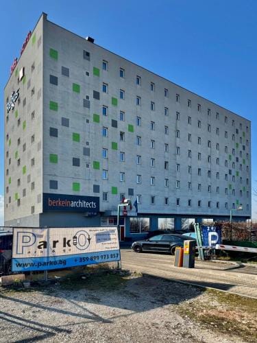Apartments Sofia Airport free shuttle and parking Hotel in Sofia