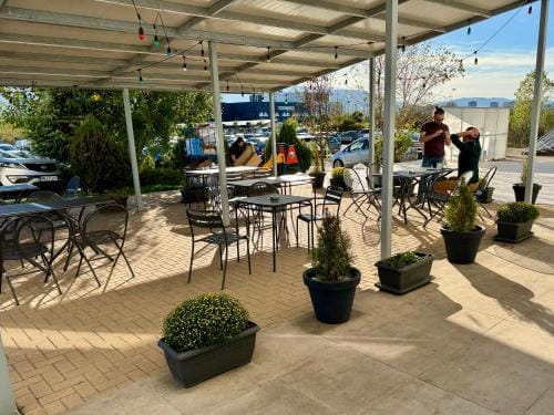 Apartments Sofia Airport free shuttle and parking Hotel in Sofia