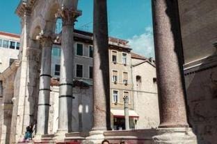 PLR Accommodation Hotel in Split