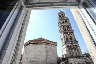 PLR Accommodation Hotel in Split
