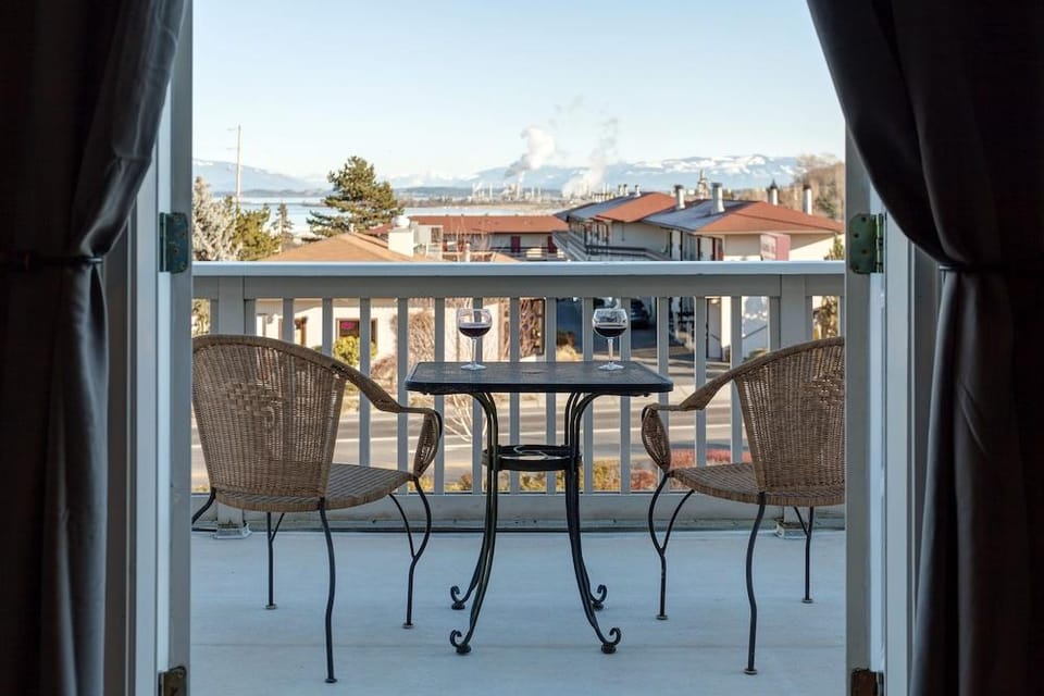 Nantucket Inn Hotel in Anacortes