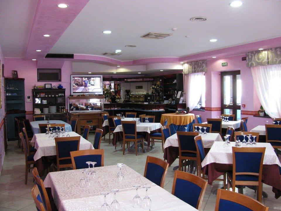 Ristorante Albergo Roma Hotel in Province of Foggia