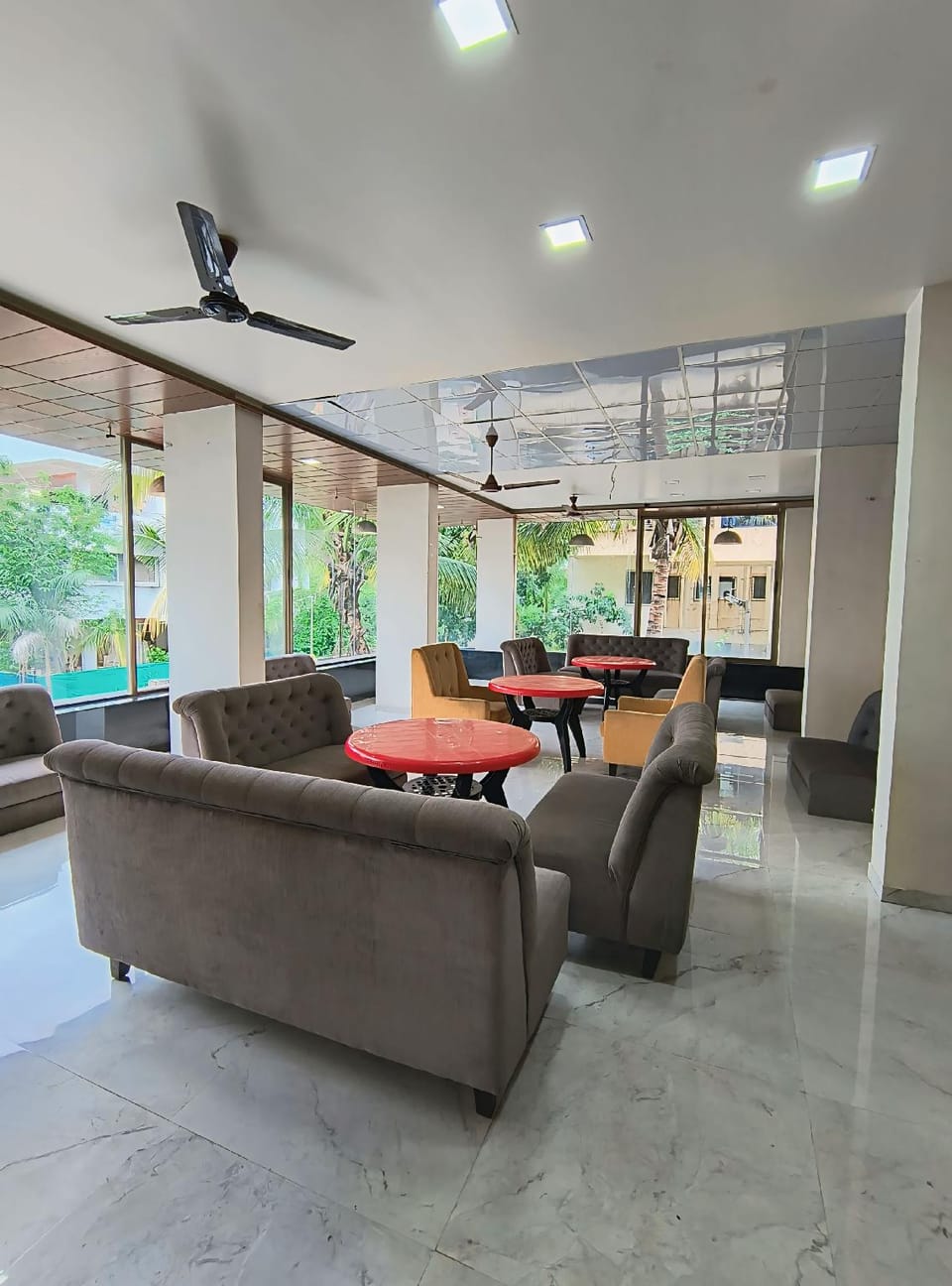 Shoreline Heritage Hotel in Pune