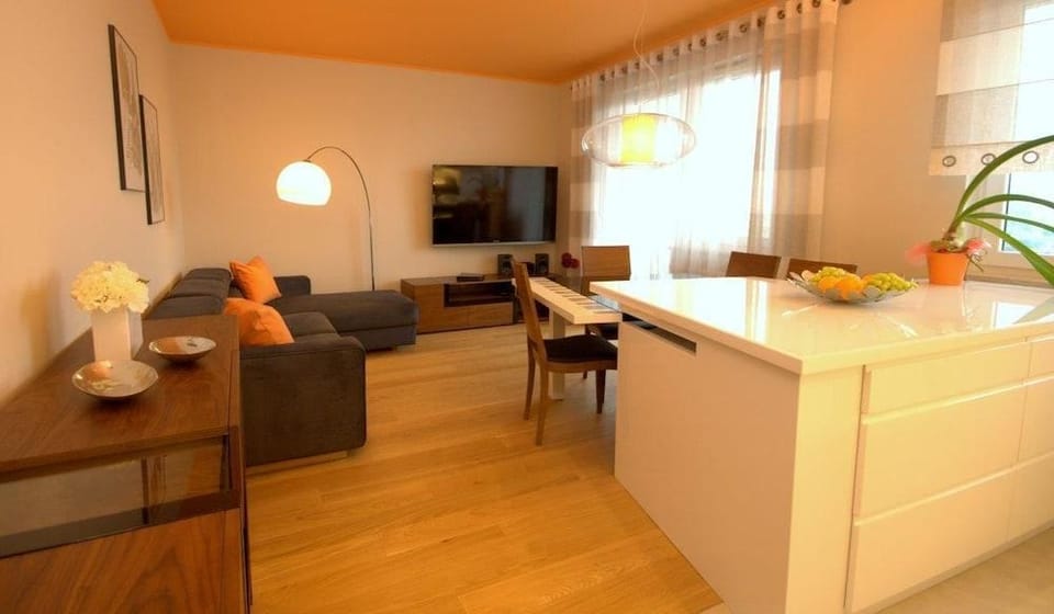 IRS ROYAL APARTMENTS - IRS Aviator Hotel in Gdansk