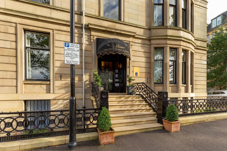 Alamo Guest House Hotel in Glasgow