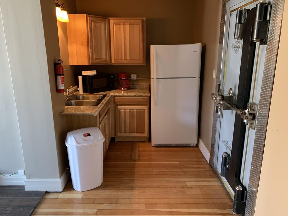 Nashwauk Lodging - Hostel Hotel in Minnesota