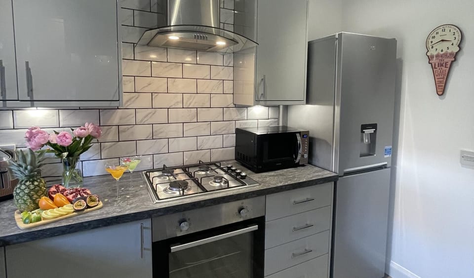 Stylish Scottish House With Garden and Parking Hotel in Perth