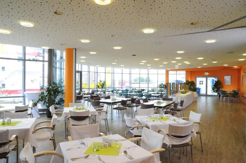 Hotel Am Kai 334 Hotel in Mecklenburg-Vorpommern, Germany