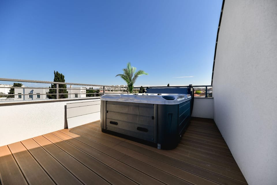 Berin Deluxe Penthouse with jacuzzi Hotel in Zadar