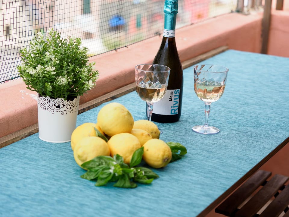 Casa Teresa with AC and Balcony Hotel in Vernazza