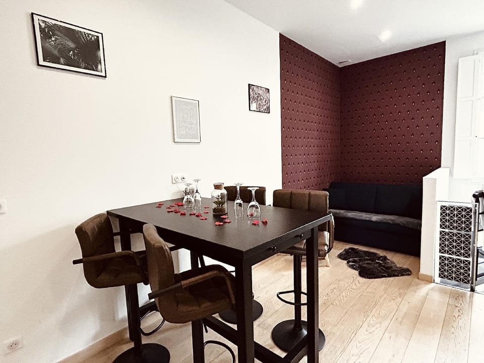 26 Rue du Grand Maurian Hotel in Bordeaux