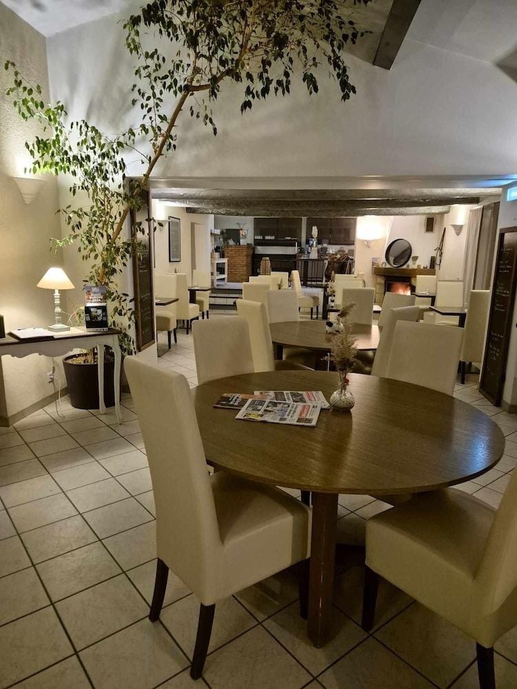 Hotel Le Mistral Hotel in Provence-Alpes-Côte d'Azur