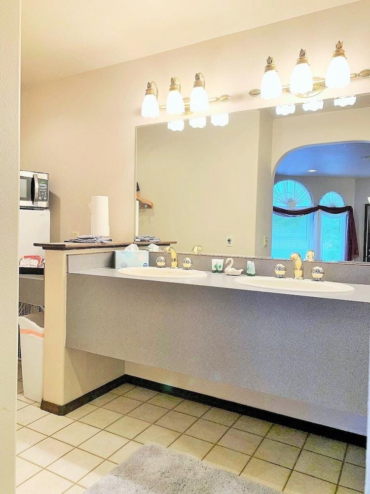 Breakers Boutique Inn Hotel in Westport
