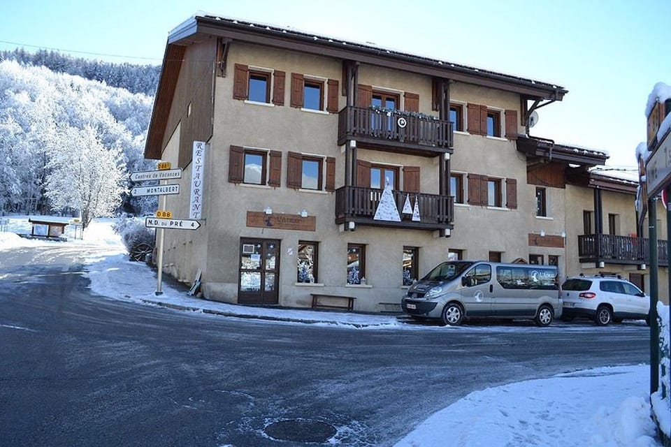 Hôtel Restaurant L Adray Hotel in Piedmont