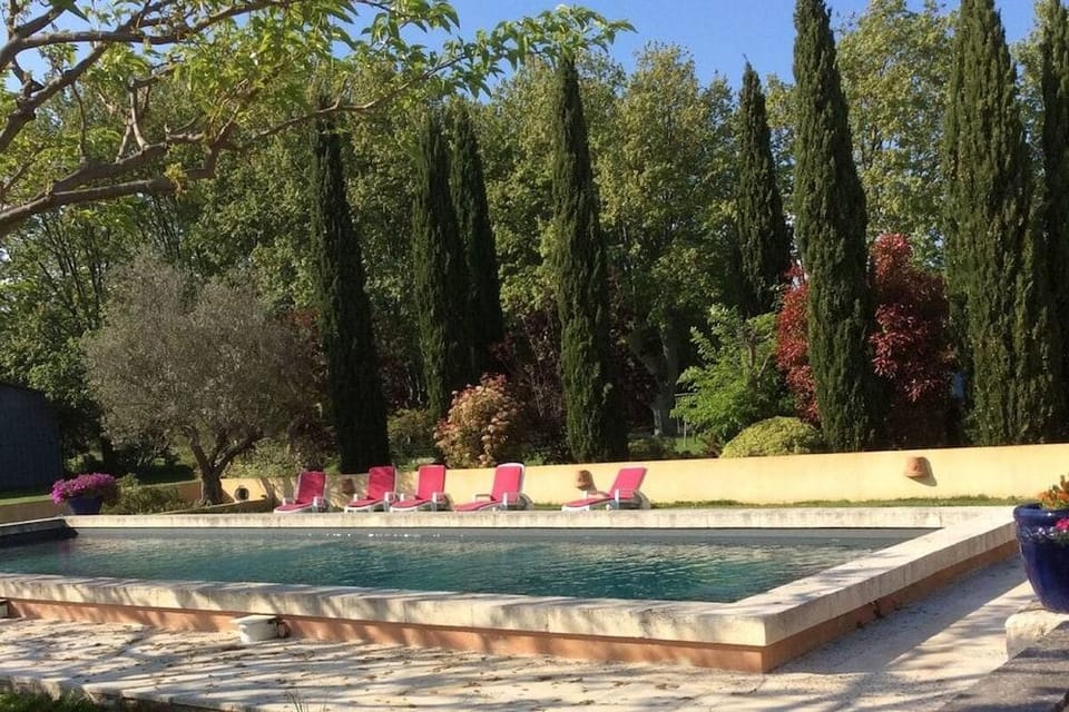 Mas Petit Fourchon Hotel in Arles