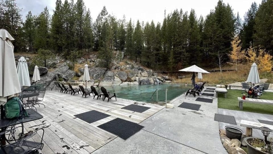 Alpine Lodge and RV Hotel in Cascade