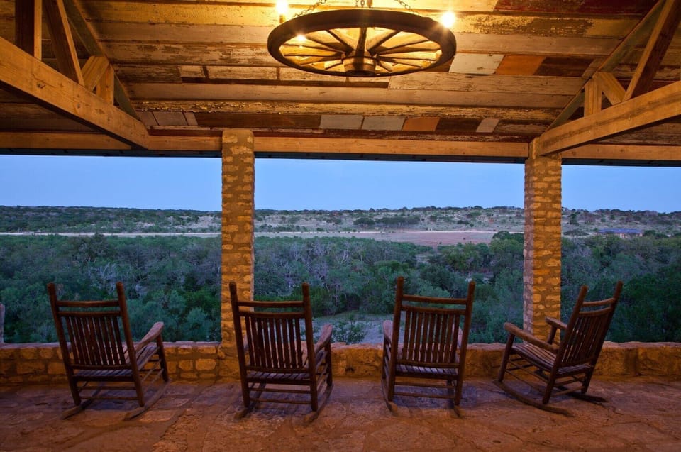 Y.O. Ranch Headquarters Hotel in Rio Grande