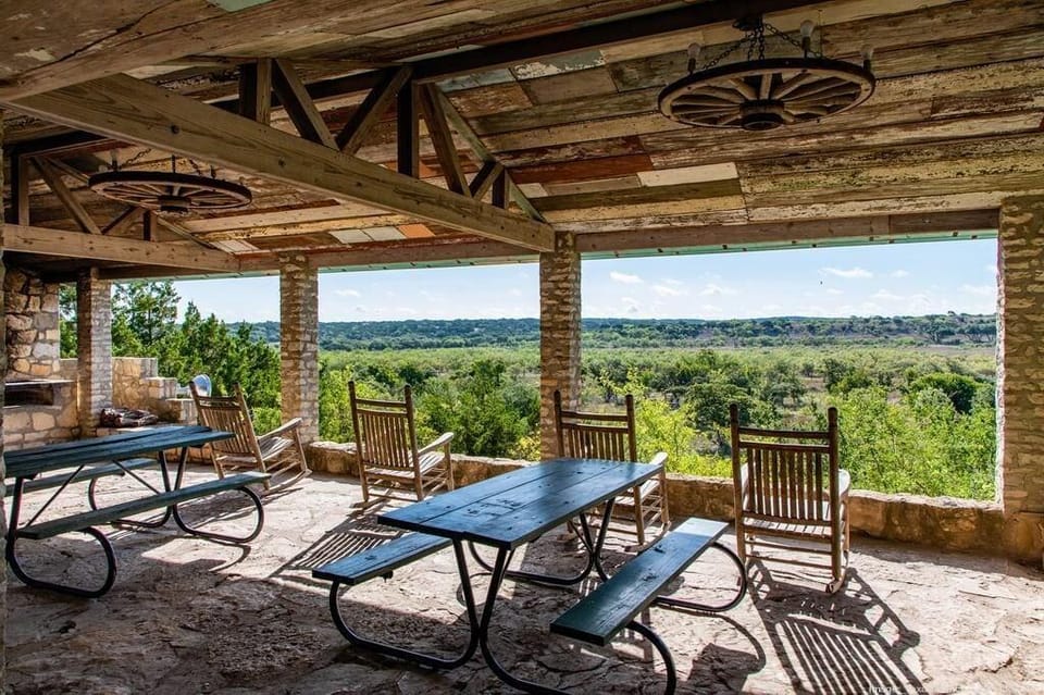 Y.O. Ranch Headquarters Hotel in Rio Grande
