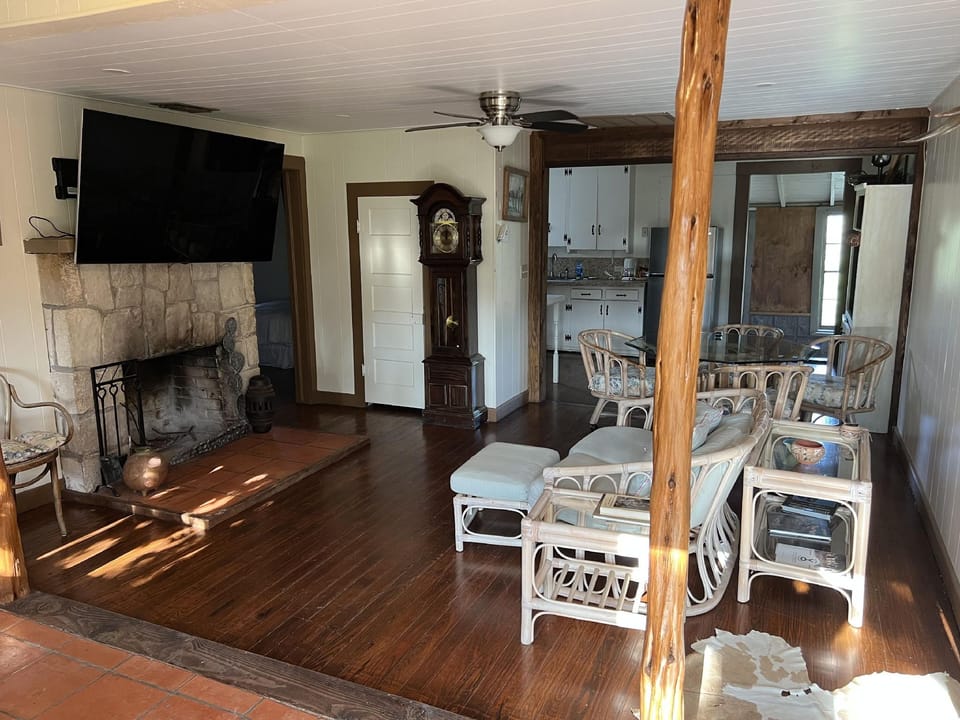 Y.O. Ranch Headquarters Hotel in Rio Grande