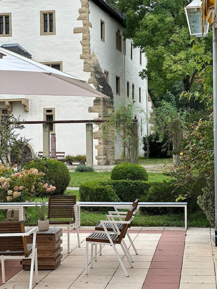 Schloss Neckarbischofsheim Hotel in Sinsheim