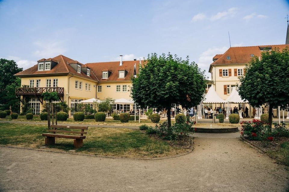 Schloss Neckarbischofsheim Hotel in Sinsheim