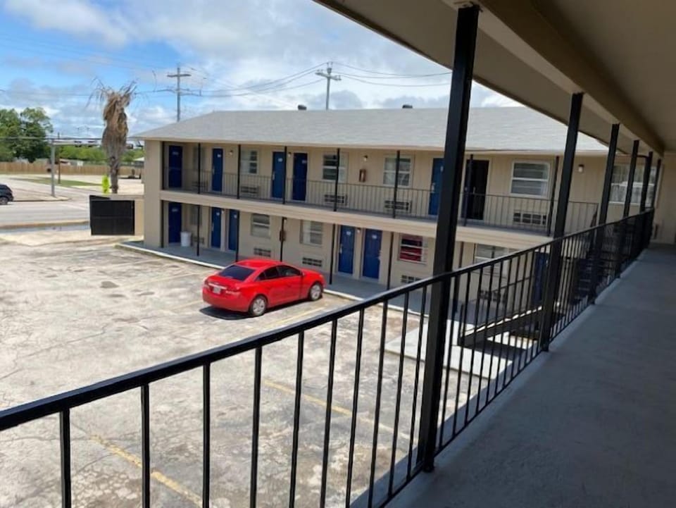 Texas Inn Hotel in Seguin