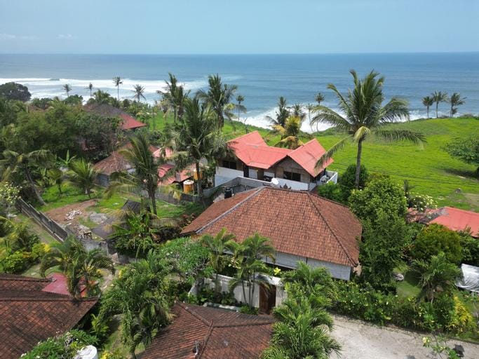 Rumah Senang Hotel in West Selemadeg