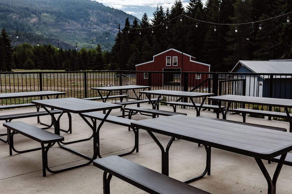Silver Ridge Ranch Hotel in Easton