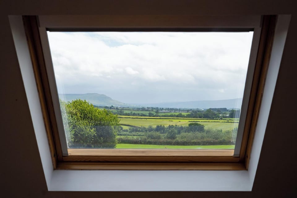Cherry Tree Apartment Beautiful 1-bed in Limavady Hotel in Northern Ireland