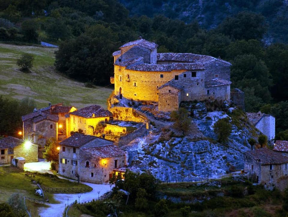 Castel di Luco Hotel in Abruzzo