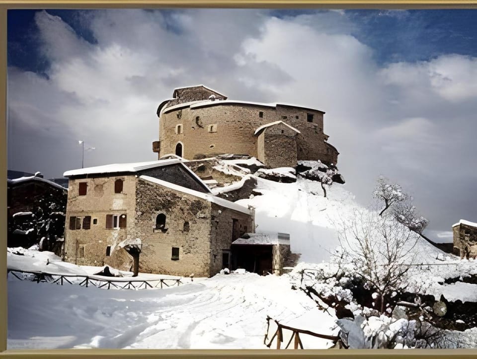 Castel di Luco Hotel in Abruzzo