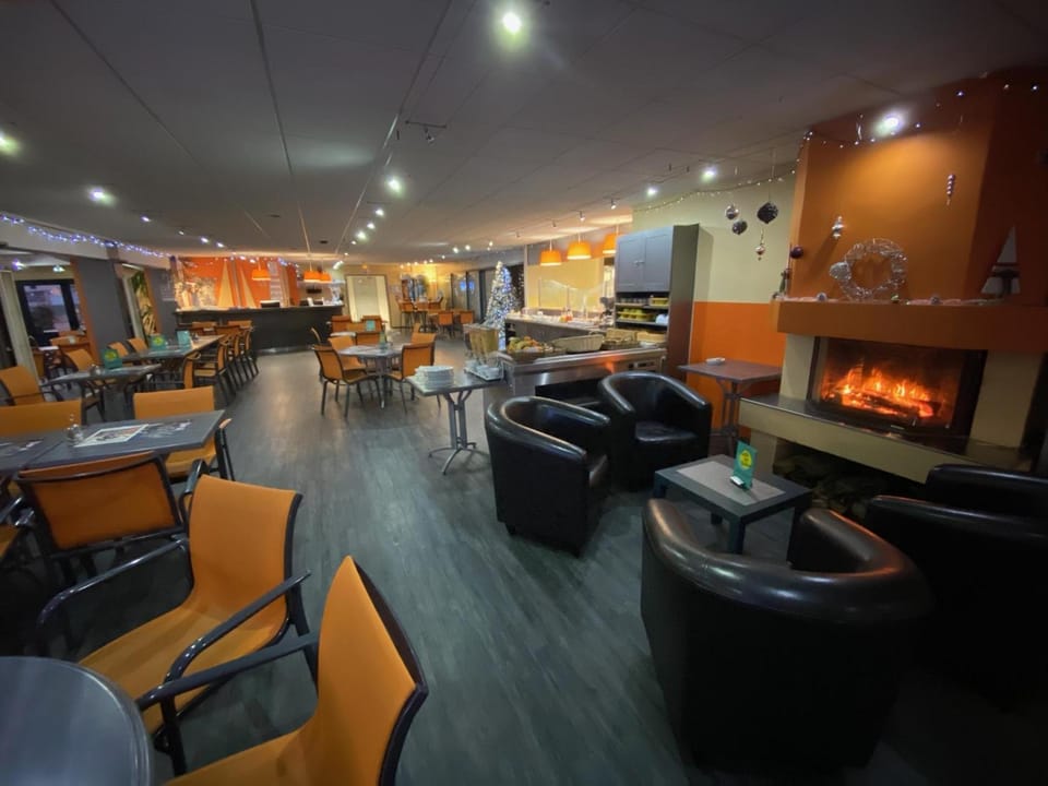 Hotel De La Plage Hotel in Calais