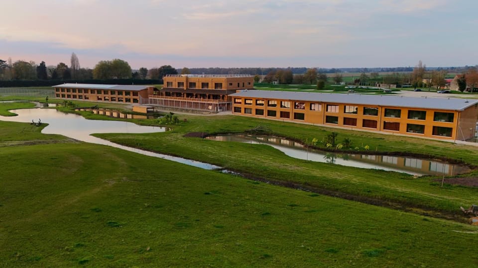 Le Royaume des Lions Hotel in Île-de-France