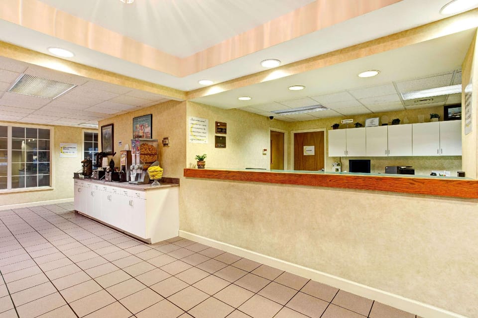 Super 8 by Wyndham Smithfield/Selma Hotel in North Carolina