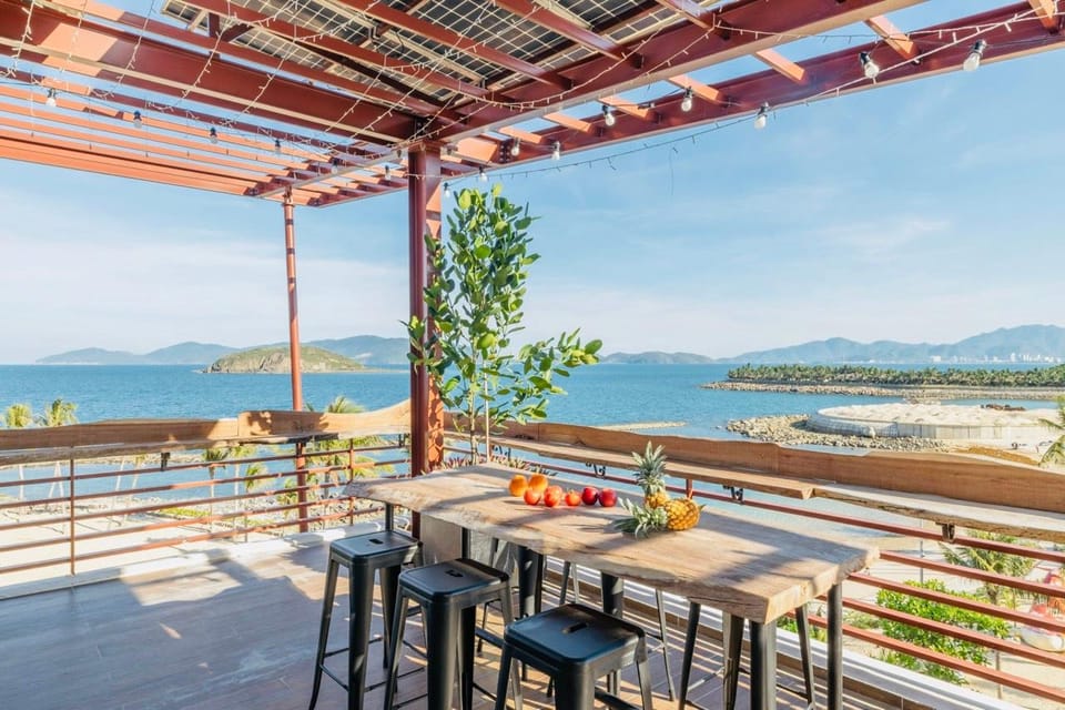 Cozy Front Beach House wid Private Beach Apartment hotel in Nha Trang