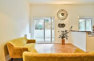 Quiet and welcoming loft Metro Hoche Paris Hotel in Pantin