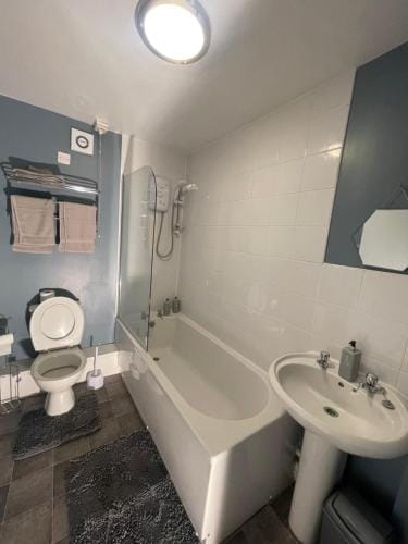 Cosy,Modern & Comfortable One Bedroom Apartment Hotel in Walsall